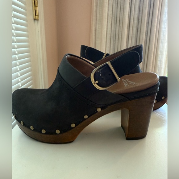 Dansko Delle Suede Slingback Black Platform Clogs w/Wooden Heel, Black, Sz 36 - Picture 2 of 14
